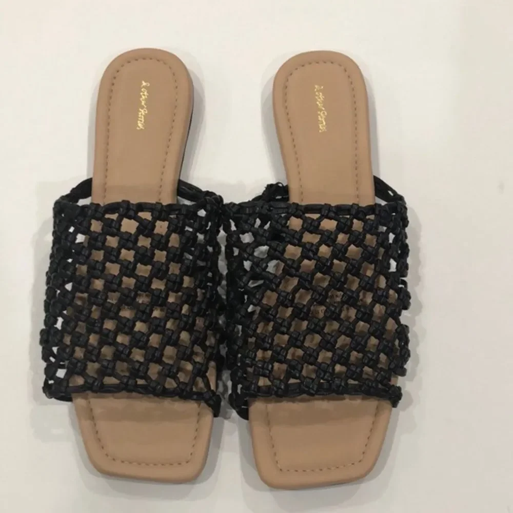 & Other Stories Leather Sandals, Black, Size 7.5 - Picture 3 of 16